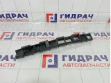 Кронштейн заднего бампера правый Skoda Superb (3T) 3T5807864