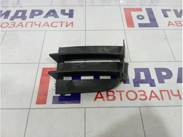 Решетка в бампер левая Skoda Superb (3T) 3T08536659B9