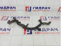 Трубка системы охлаждения Skoda Superb (3T) 06J121065F