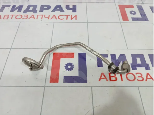 Трубка топливная Skoda Superb (3T) 06J127501L