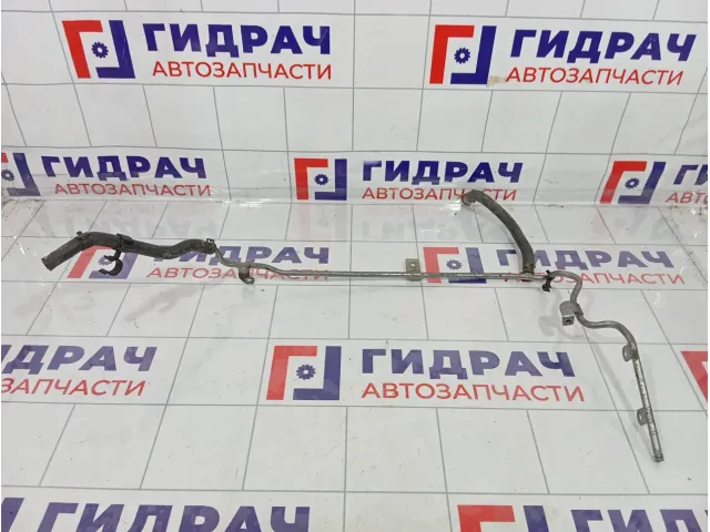 Трубка охлаждающей жидкости металлическая Skoda Superb (3T) 06J121075F