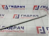 Накладка стекла переднего левого Skoda Superb (3T) 3T0837475A