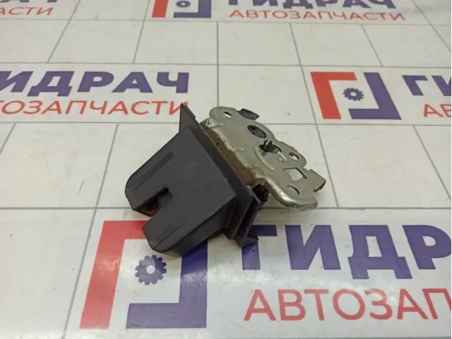 Замок багажника Skoda Superb (3T) 8R0827505