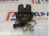 Замок багажника Skoda Superb (3T) 8R0827505
