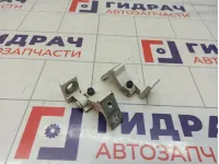 Петли двери задней правой Skoda Superb (3T)