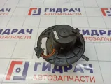 Моторчик отопител Skoda Superb (3T) 3C1820015T