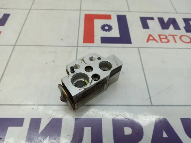 Клапан кондиционера Skoda Superb (3T) 1K0820679