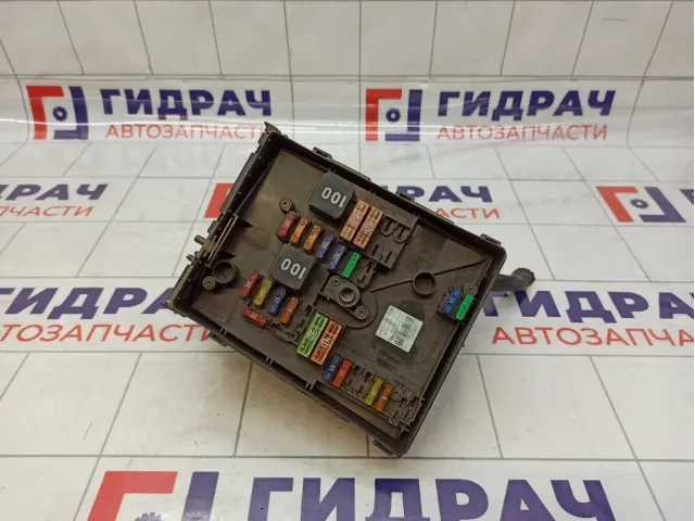 Блок предохранителей Skoda Superb (3T) 1K0937118