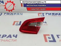 Фонарь задний внутренний правый Skoda Superb 2 3T5945108.