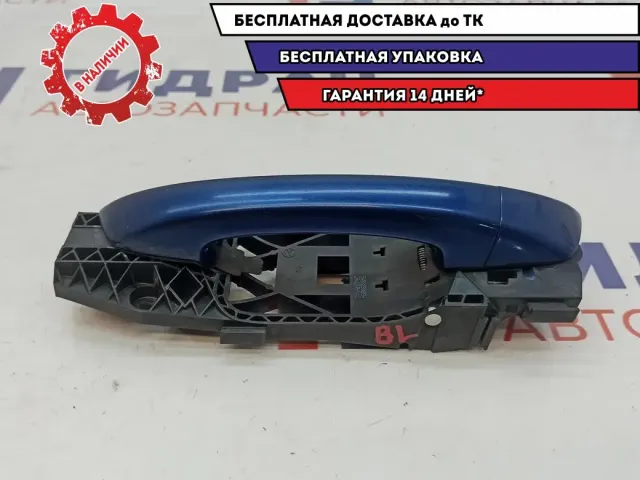 Ручка двери задней наружная левая Skoda Superb 2 . В сборе.