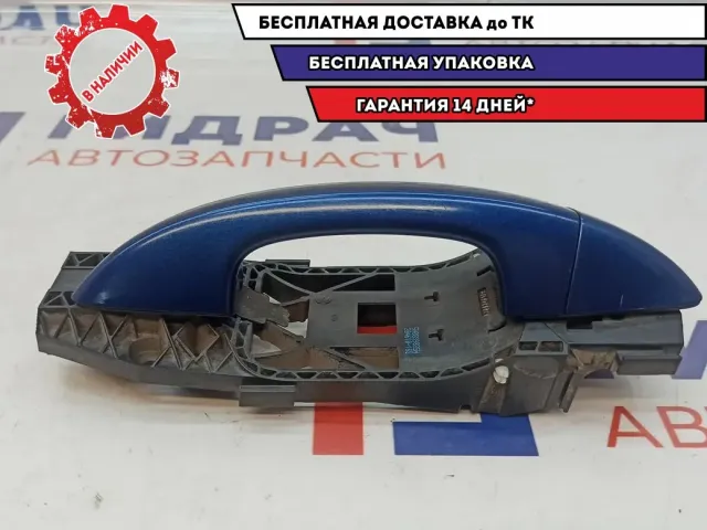 Ручка двери задней наружная правая Skoda Superb 2 . В сборе.