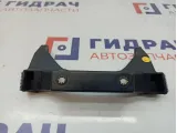 Кронштейн накладки центральной консоли Skoda Superb 2 3T0863350.