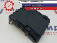 Крышка блока предохранителей Skoda Superb 2 1K0937132F.