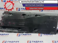 Защита антигравийная левая Skoda Superb 2 3T0825201C. Дефекты.