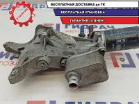 Кронштейн генератора Skoda Superb 2 06J903143AH. С масляным радиатором.