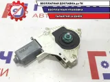Моторчик стеклоподъемника передний правый Skoda Superb 2 8K0959802A.