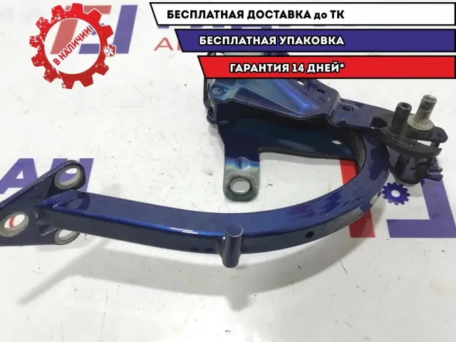 Петля крышки багажника правая Skoda Superb 2 3T0827152.