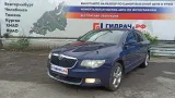 Крышка зеркала внутренняя левая Skoda Superb 2 3T08379939B9.