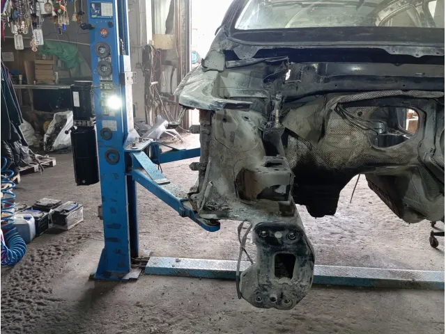 Лонжерон передний правый Skoda Superb