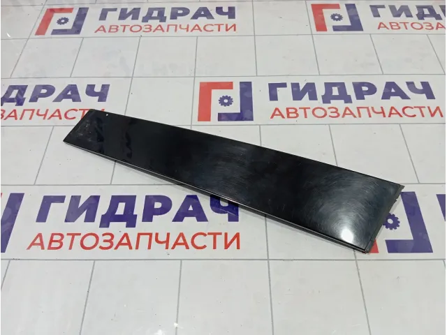 Накладка двери передней правой Skoda Superb 3T0837902B