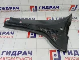 Решетка под лобовое стекло (Жабо) левая Skoda Superb 3T0819415A