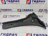 Решетка под лобовое стекло (Жабо) левая Skoda Superb 3T0819415A