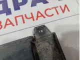 Кожух замка капота правая Skoda Superb 3T0807082