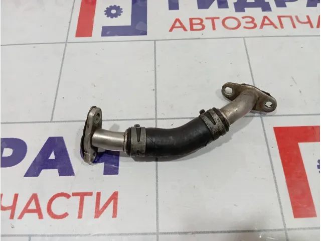 Трубка турбокомпрессора Skoda Superb 06H145735H