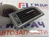 Дефлектор воздушный правый Skoda Superb 3T0819702TDZ