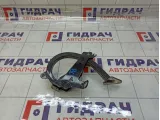 Петля багажника левая Skoda Superb