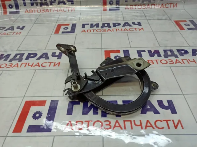 Петля багажника правая Skoda Superb