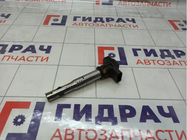 Катушка зажигания Skoda Superb 06H905115A
