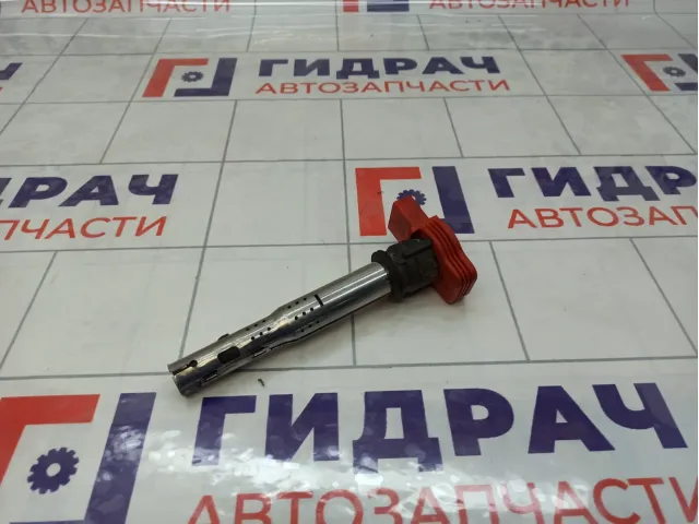 Катушка зажигания Skoda Superb 06H905115A