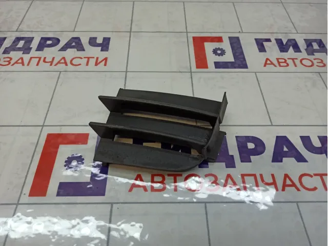 Решетка бампера левая Skoda Superb 3T0853665