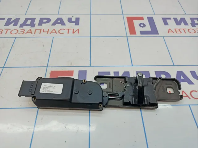 Ответная часть замка багажника Skoda Superb (3T) 4F9827383E