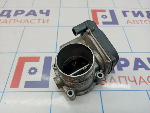 Заслонка дроссельная электрическая Skoda Superb (3T) 06F133062Q