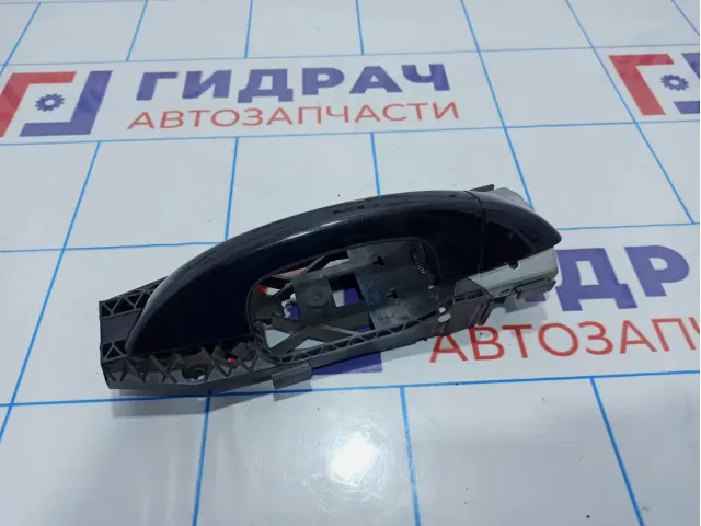 Ручка двери передней правой наружная Skoda Superb (3T)