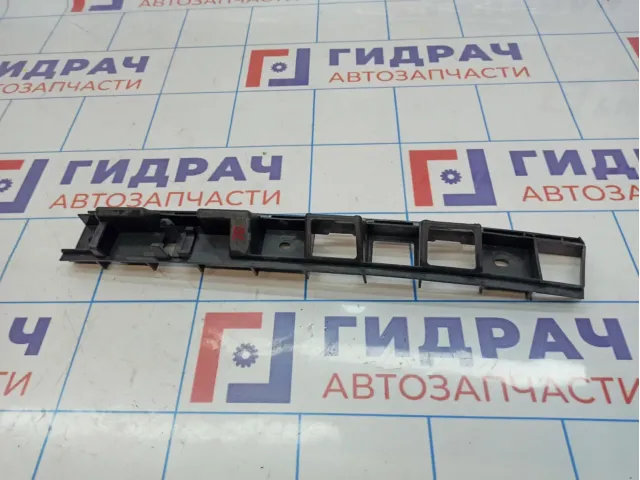 Кронштейн заднего бампера правый Skoda Superb (3T) 3T5807864A