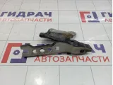 Петля капота правая Skoda Superb (3T)
