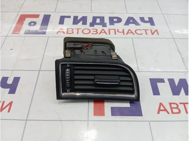 Дефлектор воздушный правый Skoda Superb (3T) 3T0819702TDZ