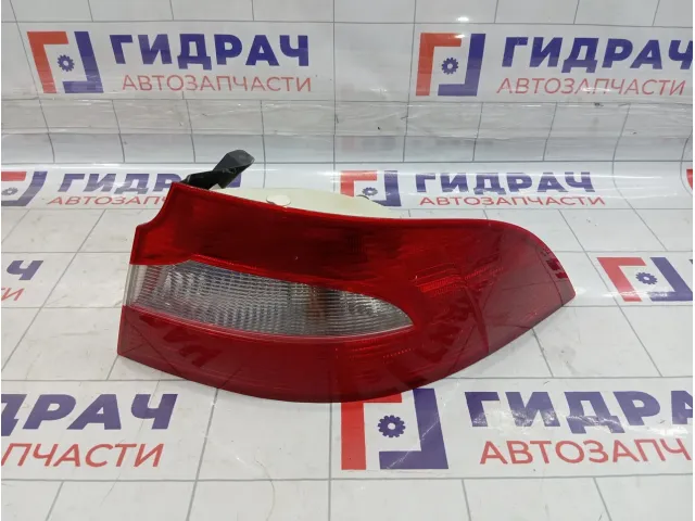 Фонарь задний наружный правый Skoda Superb (3T) 3T5945112