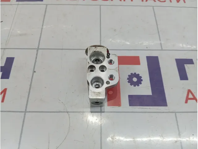 Клапан кондиционера Skoda Superb (3T) 1K0820679