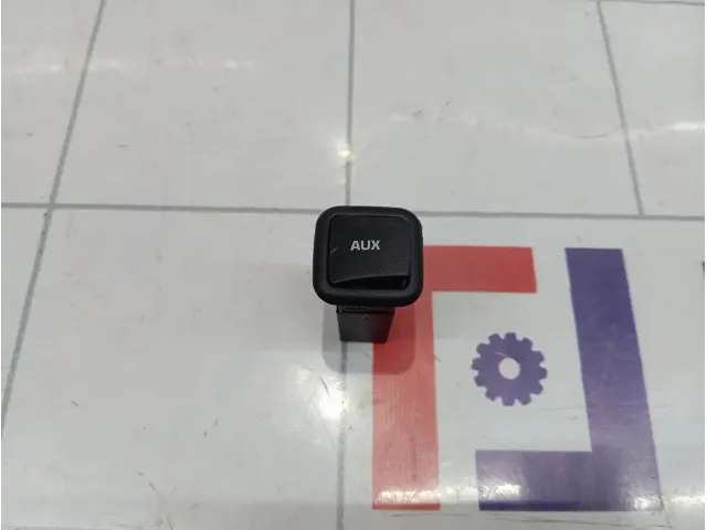 Разъем USB AUX Skoda Superb (3T)