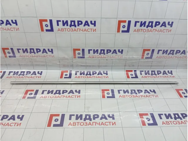 Накладка стекла переднего правого Skoda Superb (3T) 3T0837476A