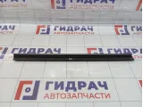 Уплотнитель стекла двери задний левый Skoda Superb (3T) 3T5839479