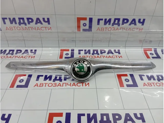Накладка решетки радиатора Skoda Superb (3T) 3T0853633