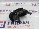 Кронштейн блока предохранителей Skoda Superb (3T) 1K0907361C