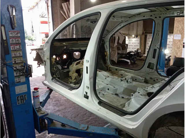 Порог со стойкой левый Skoda Superb (3T)