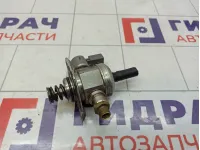 Насос (ТНВД) бензиновый Skoda Superb (3T) 06H127025N