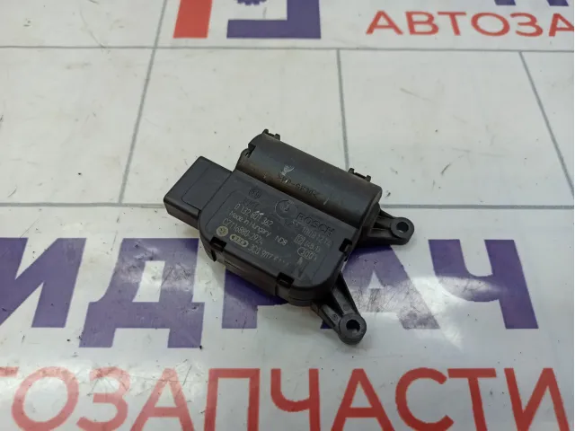 Моторчик заслонки отопителя Skoda Superb (3T) 3C0907511